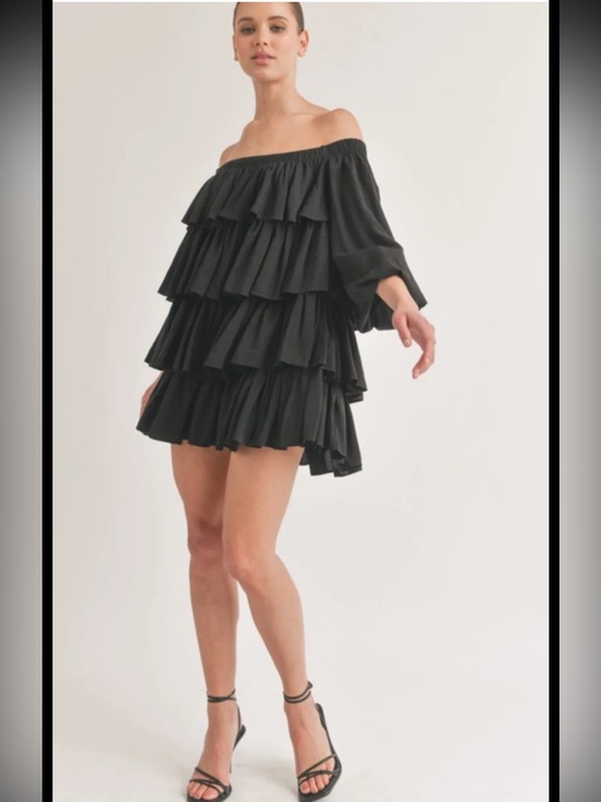 Mable Dresses & Skirts - Mable small black moana neck ruffled tiered long sleeve mini dress.